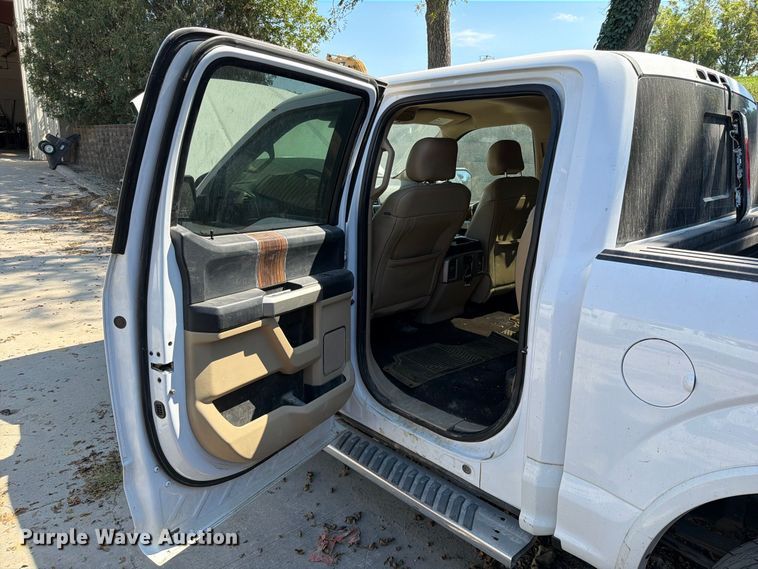 image for item EO8739 2016 Ford F150 Crew Cab pickup truck