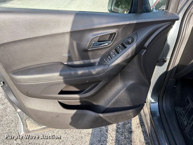 image for item EO8757 2016 Chevrolet Trax LT SUV