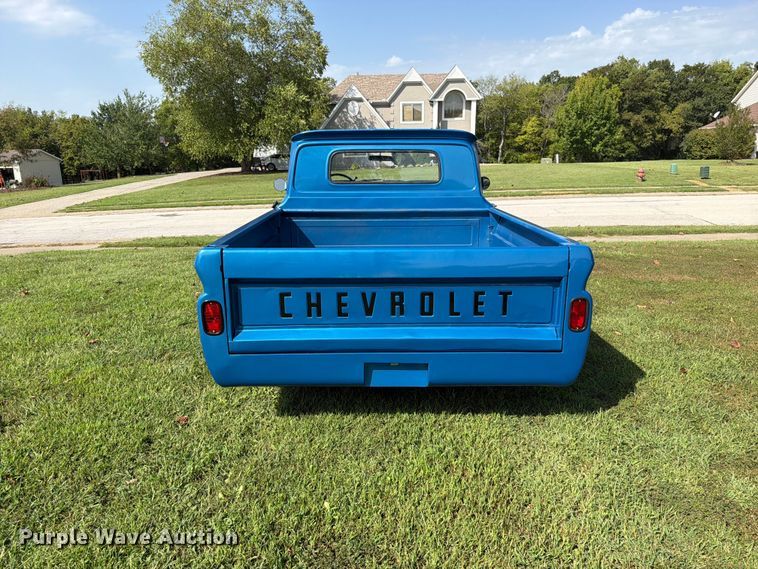 image for item EO8758 1962 Chevrolet C10 pickup truck
