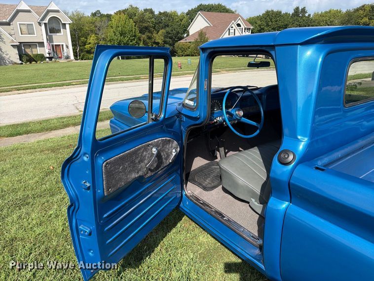 image for item EO8758 1962 Chevrolet C10 pickup truck