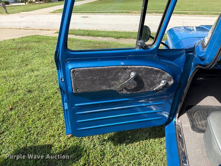 image for item EO8758 1962 Chevrolet C10 pickup truck