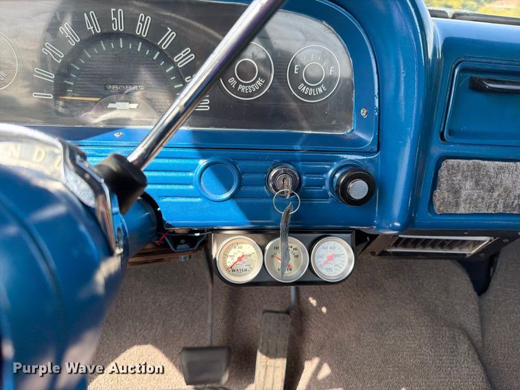 image for item EO8758 1962 Chevrolet C10 pickup truck