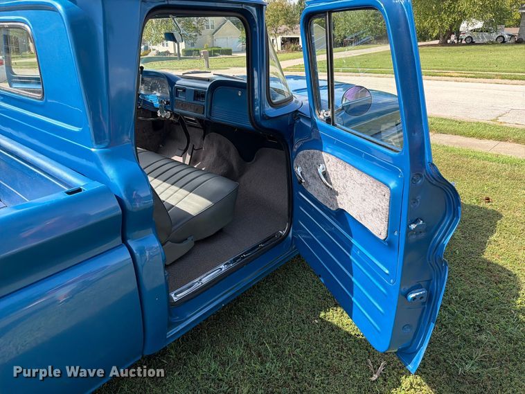 image for item EO8758 1962 Chevrolet C10 pickup truck
