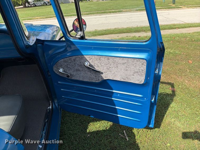 image for item EO8758 1962 Chevrolet C10 pickup truck