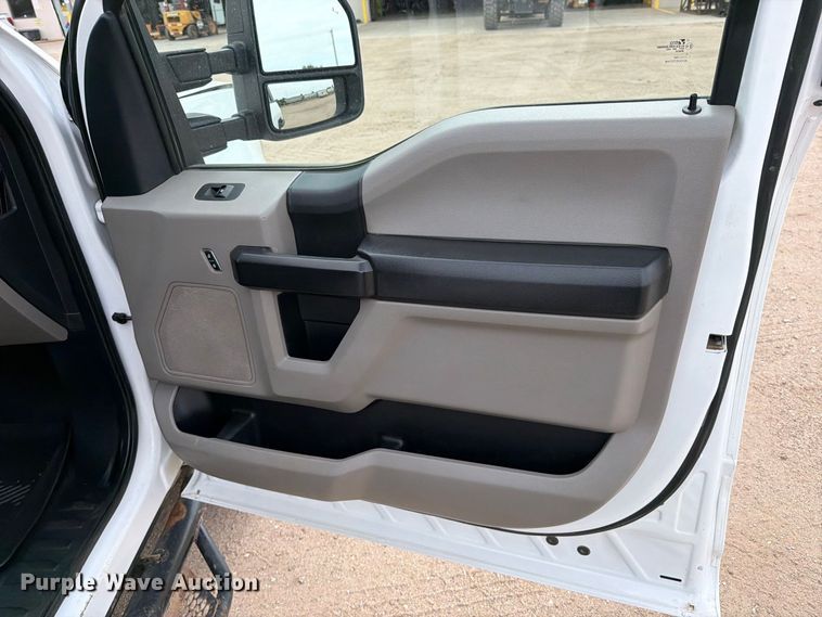 image for item EP7682 2021 Ford F250 Crew Cab pickup truck