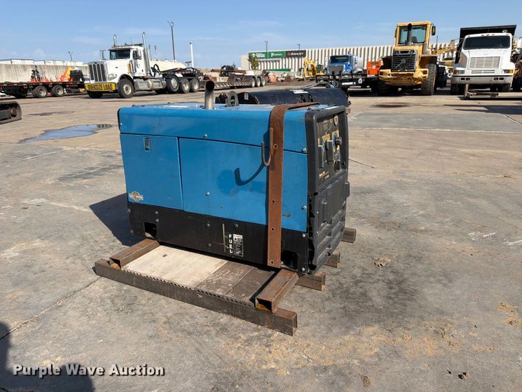 image for item EP7685 Miller Bobcat 250 welder/generator