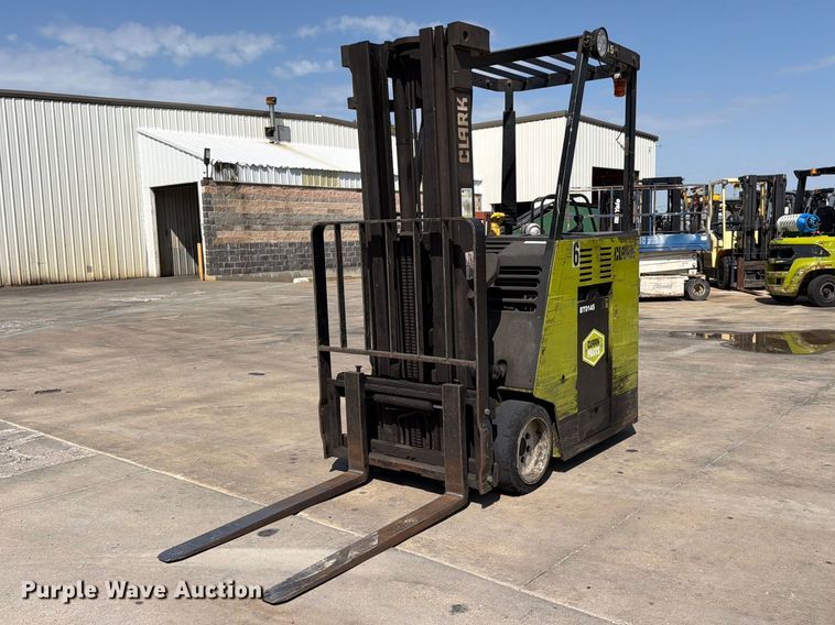 Clark ESM11–15 Type E order picker