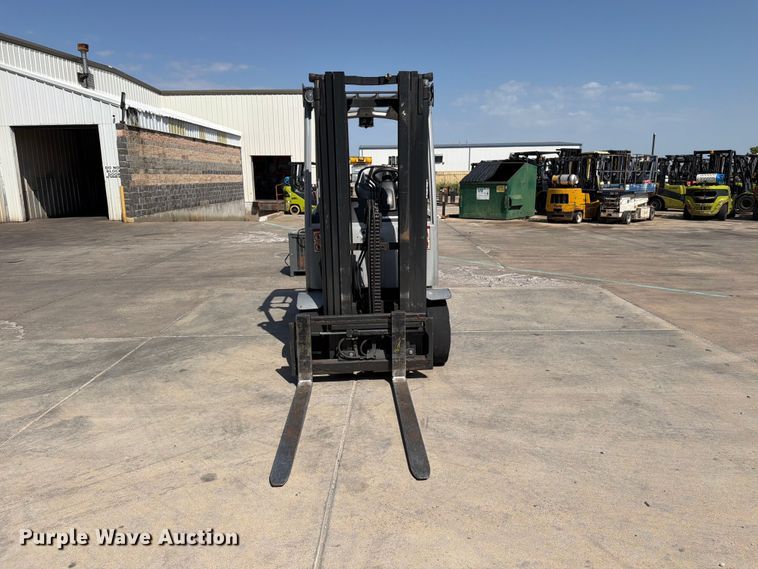 image for item EP7695 2012 Linde RX60-25 forklift