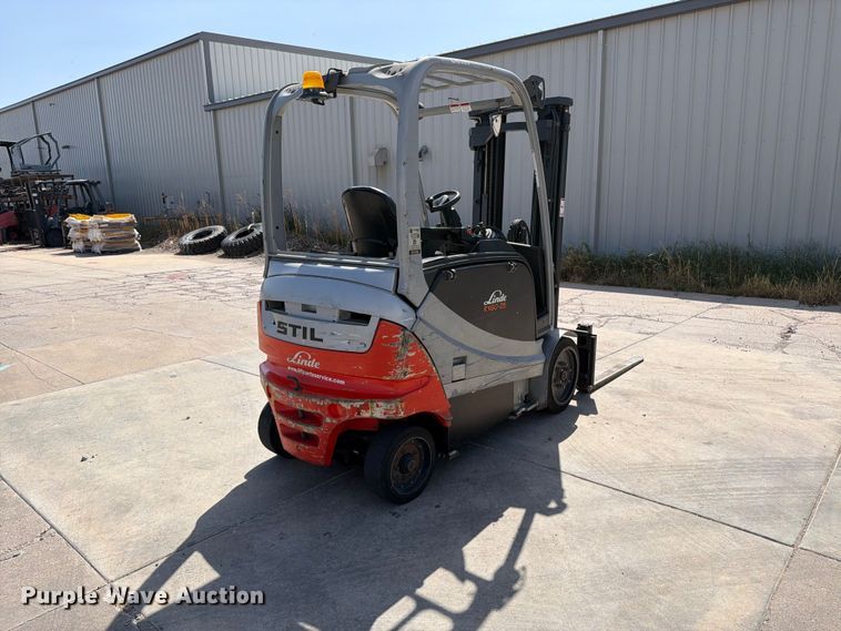image for item EP7695 2012 Linde RX60-25 forklift