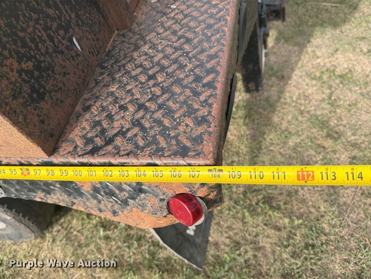 image for item EP7696 2016 Ford F350 Super Duty Crew Cab flatbed pickup truck