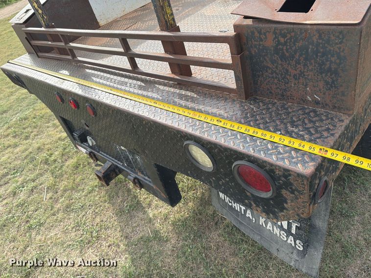image for item EP7696 2016 Ford F350 Super Duty Crew Cab flatbed pickup truck