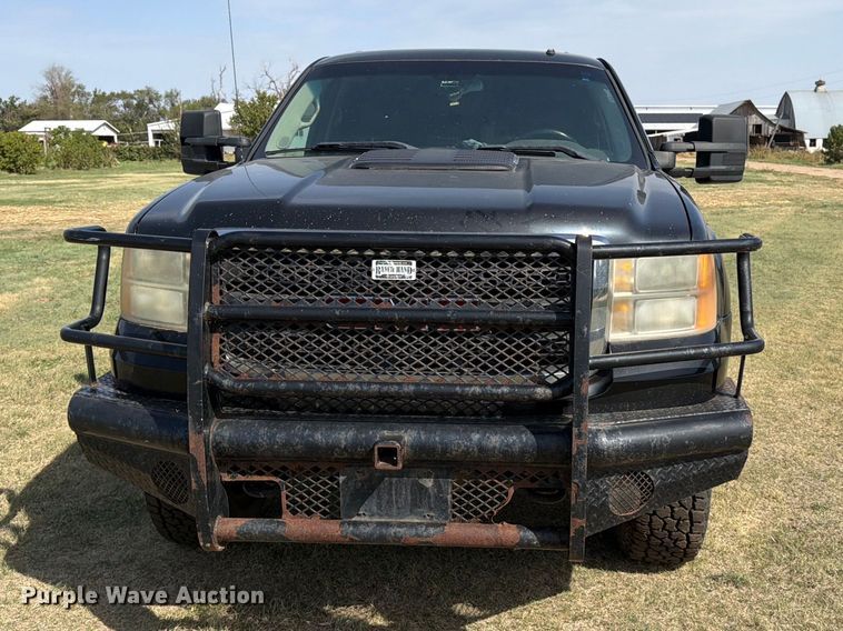image for item EP7699 2011 GMC Sierra 2500HD Crew Cab pickup truck