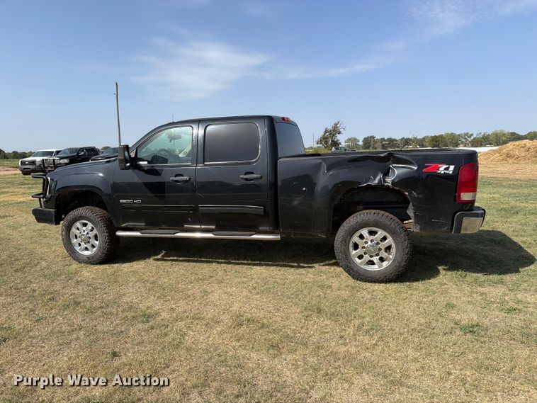 image for item EP7699 2011 GMC Sierra 2500HD Crew Cab pickup truck
