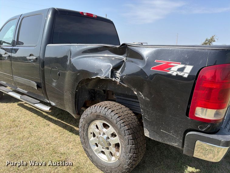 image for item EP7699 2011 GMC Sierra 2500HD Crew Cab pickup truck