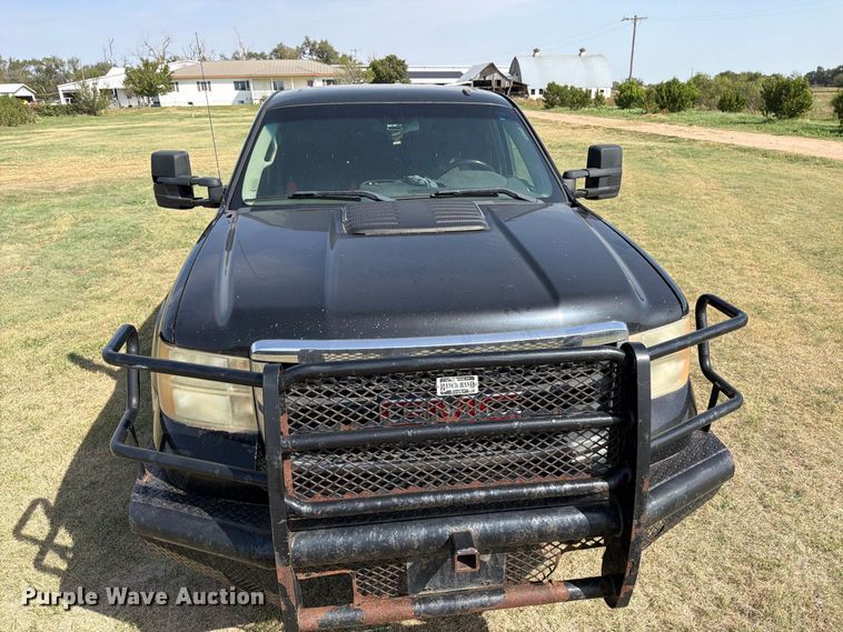 image for item EP7699 2011 GMC Sierra 2500HD Crew Cab pickup truck