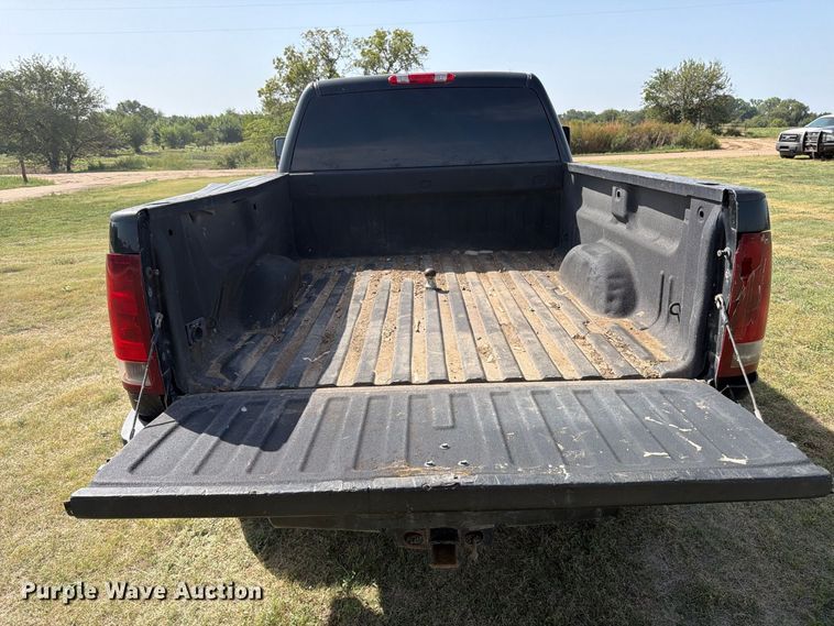 image for item EP7699 2011 GMC Sierra 2500HD Crew Cab pickup truck