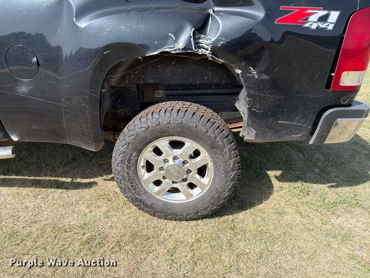 image for item EP7699 2011 GMC Sierra 2500HD Crew Cab pickup truck