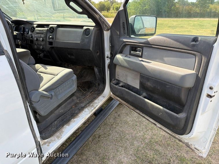 image for item EP7700 2013 Ford F150 Ext. Cab pickup truck