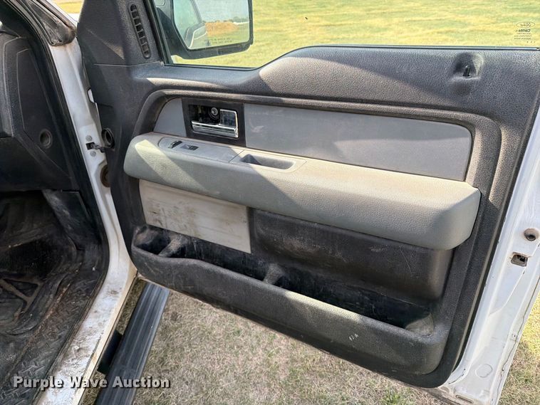 image for item EP7700 2013 Ford F150 Ext. Cab pickup truck