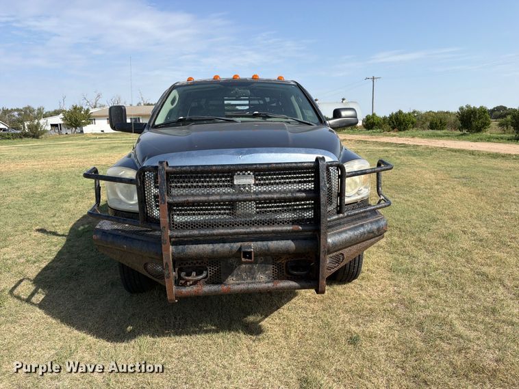 image for item EP7701 2007 Dodge Ram 3500 Ext. Cab flatbed pickup truck