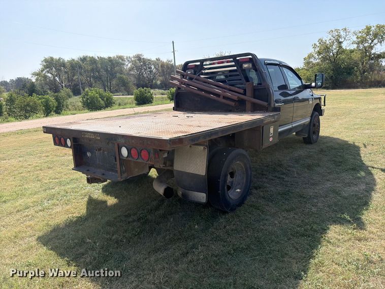 image for item EP7701 2007 Dodge Ram 3500 Ext. Cab flatbed pickup truck