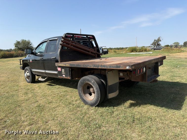 image for item EP7701 2007 Dodge Ram 3500 Ext. Cab flatbed pickup truck
