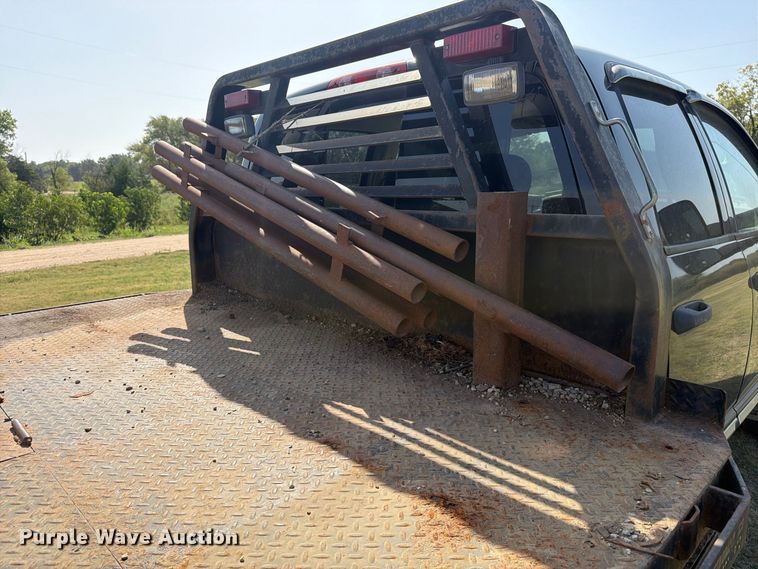 image for item EP7701 2007 Dodge Ram 3500 Ext. Cab flatbed pickup truck