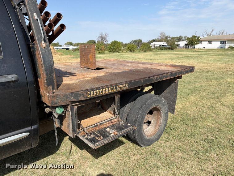 image for item EP7701 2007 Dodge Ram 3500 Ext. Cab flatbed pickup truck