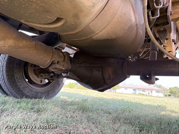 image for item EP7701 2007 Dodge Ram 3500 Ext. Cab flatbed pickup truck