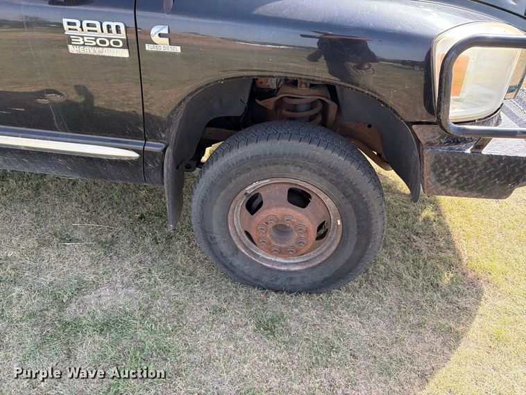 image for item EP7701 2007 Dodge Ram 3500 Ext. Cab flatbed pickup truck