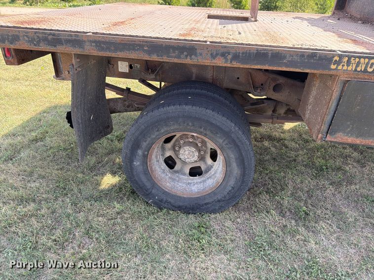 image for item EP7701 2007 Dodge Ram 3500 Ext. Cab flatbed pickup truck