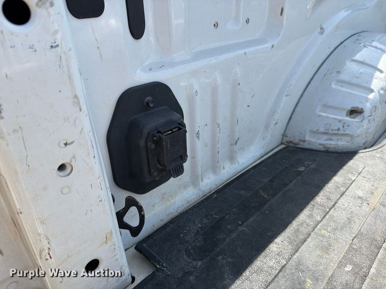 image for item EP7702 2019 Ford F350 Super Duty Crew Cab pickup truck