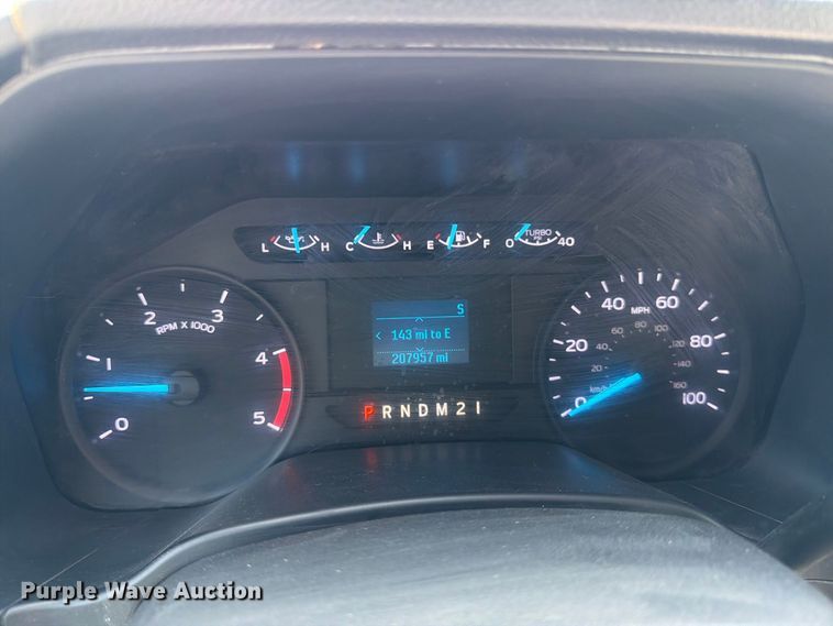image for item EP7702 2019 Ford F350 Super Duty Crew Cab pickup truck
