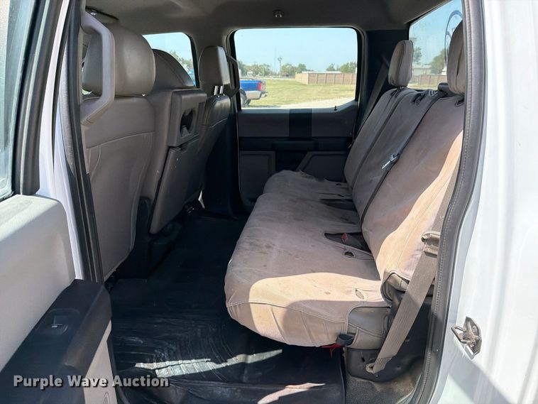 image for item EP7702 2019 Ford F350 Super Duty Crew Cab pickup truck