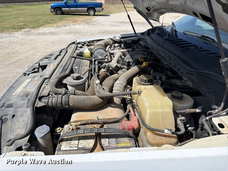 image for item EP7702 2019 Ford F350 Super Duty Crew Cab pickup truck