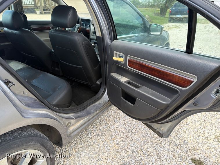 image for item EP7703 2006 Lincoln Zephyr 