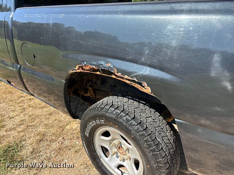 image for item ER3280 2003 Chevrolet Silverado 1500 Ext. Cab pickup truck
