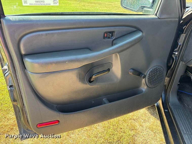 image for item ER3280 2003 Chevrolet Silverado 1500 Ext. Cab pickup truck