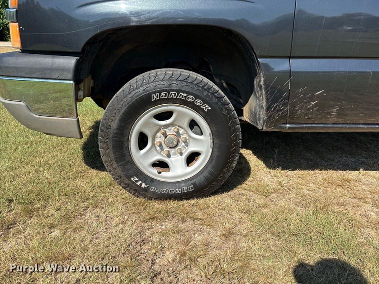 image for item ER3280 2003 Chevrolet Silverado 1500 Ext. Cab pickup truck