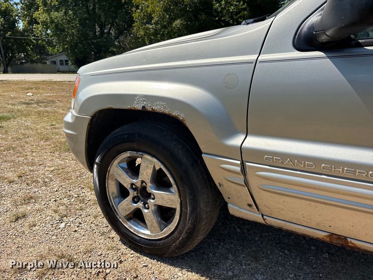 image for item ER3287 2004 Jeep Grand Cherokee Limited SUV