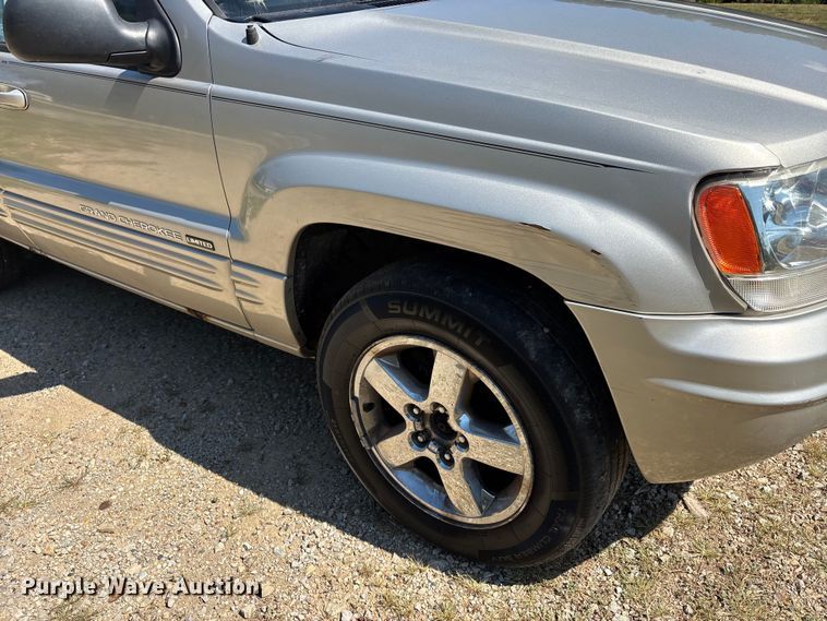 image for item ER3287 2004 Jeep Grand Cherokee Limited SUV