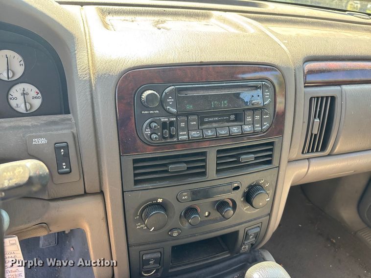 image for item ER3287 2004 Jeep Grand Cherokee Limited SUV