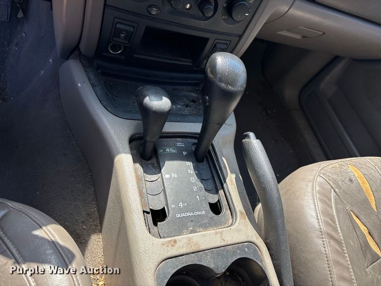 image for item ER3287 2004 Jeep Grand Cherokee Limited SUV