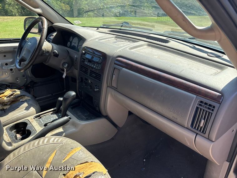 image for item ER3287 2004 Jeep Grand Cherokee Limited SUV