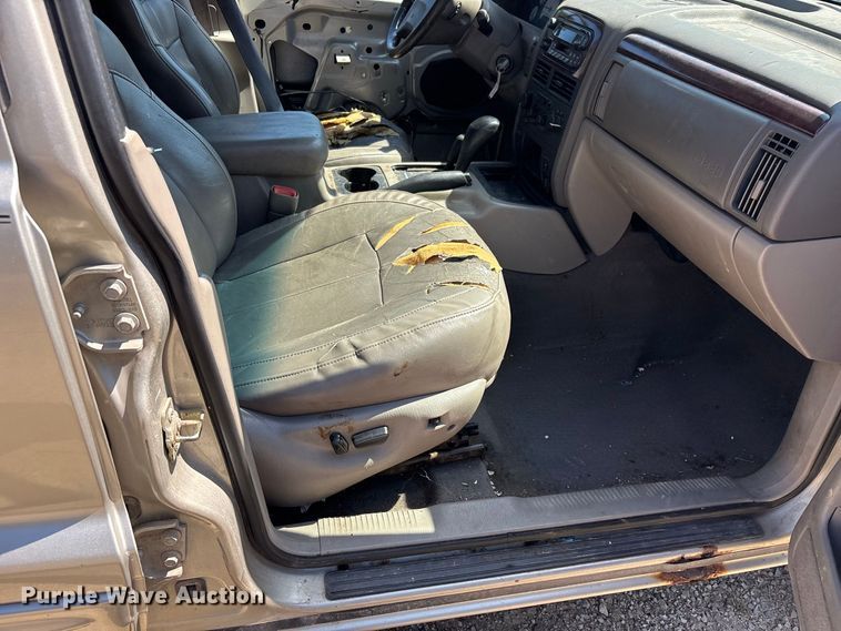 image for item ER3287 2004 Jeep Grand Cherokee Limited SUV