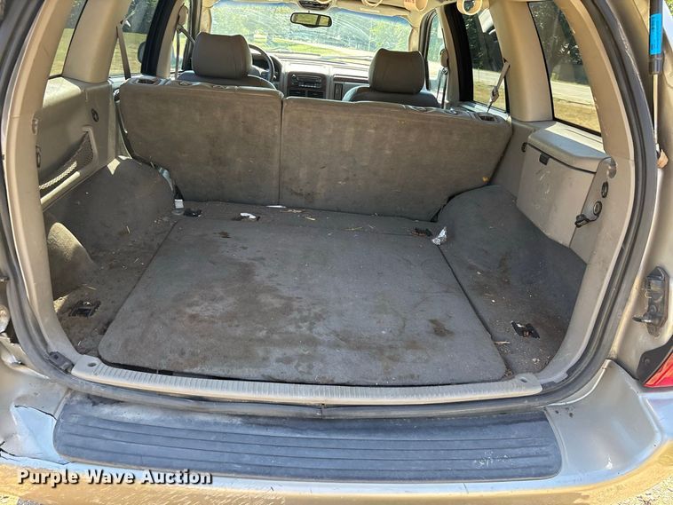 image for item ER3287 2004 Jeep Grand Cherokee Limited SUV