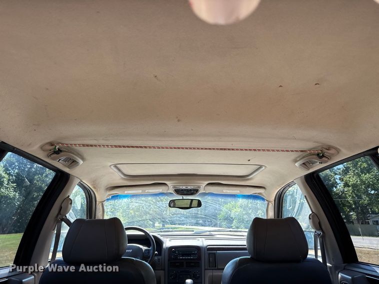 image for item ER3287 2004 Jeep Grand Cherokee Limited SUV