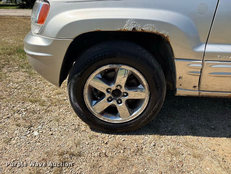 image for item ER3287 2004 Jeep Grand Cherokee Limited SUV