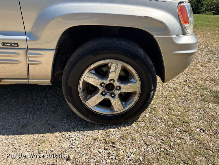 image for item ER3287 2004 Jeep Grand Cherokee Limited SUV