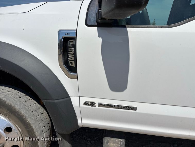 image for item ER3302 2019 Ford F550 Super Duty XL flatbed truck